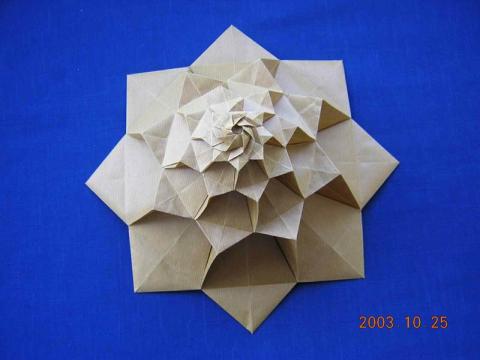 Chris K. Palmer: Flower Tower (virágtorony)