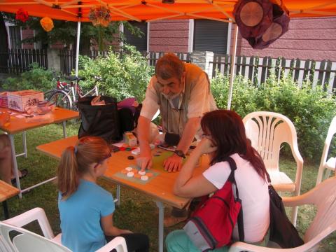 Játékosok az angyalföldi utcabálon 03