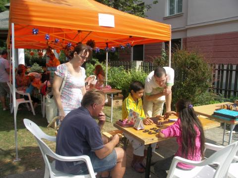 Játékosok az angyalföldi utcabálon 05