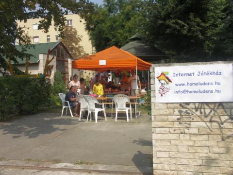 Játékosok az angyalföldi utcabálon 06