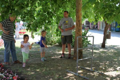 Látogatók a Lakóközösségi Napon 2014 Gyöngyösi sétány 01