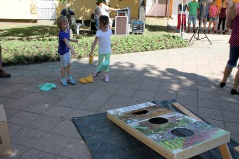 Látogatók a Lakóközösségi Napon 2014 Gyöngyösi sétány 04