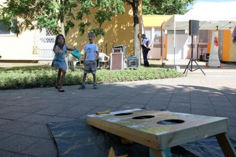 Látogatók a Lakóközösségi Napon 2014 Gyöngyösi sétány 07 Látogatók a Lakóközösségi Napon 2014 Gyöngyösi sétány 07