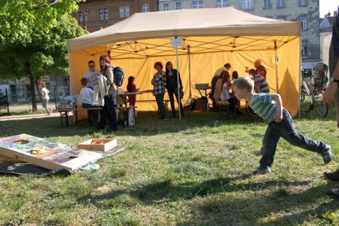 Látogatók a Lakóközösségi napon 2015. - Dráva utca 04