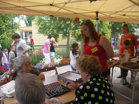 Játékosok a Lakótelepi napokon-Gyöngyösi sétány 04