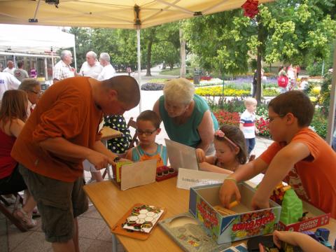 Játékosok a Lakótelepi napokon-Gyöngyösi sétány 07