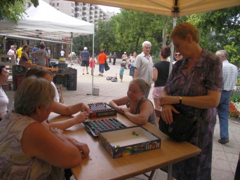 Játékosok a Lakótelepi napokon-Gyöngyösi sétány 12