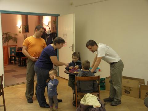 Játékosok a 42. Társasjáték Klubban 02 és Játékmesterünk