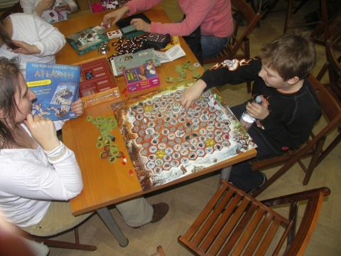 Játékosok a 48. Társasjáték klubban 09