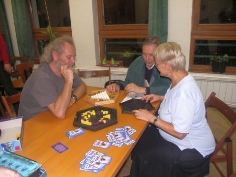 Kovács Gábor, a CubiCup fejlesztője stratégiákat mutat