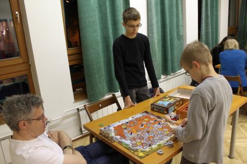 tarsasjatek-klub-71-03